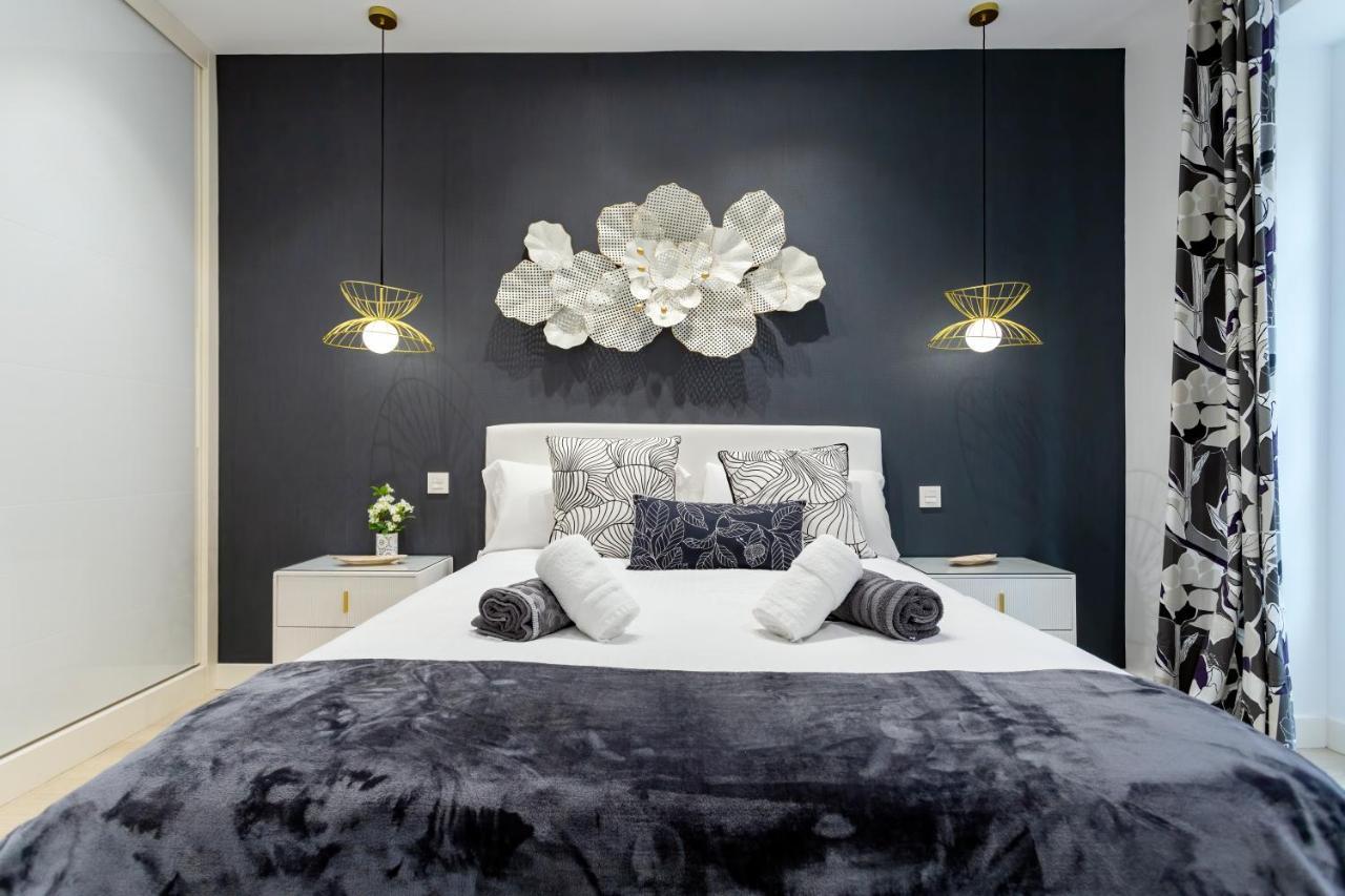 Spacio Menina By Unique Rooms Burgos Exterior photo