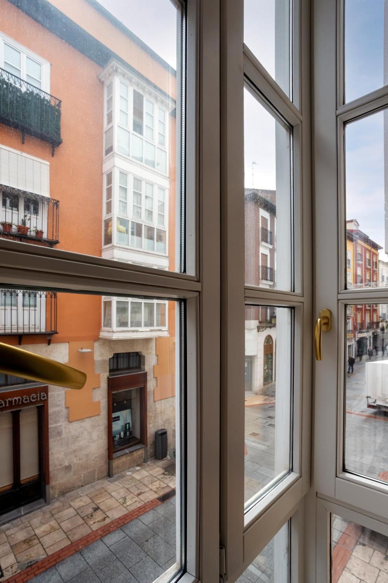 Spacio Menina By Unique Rooms Burgos Exterior photo