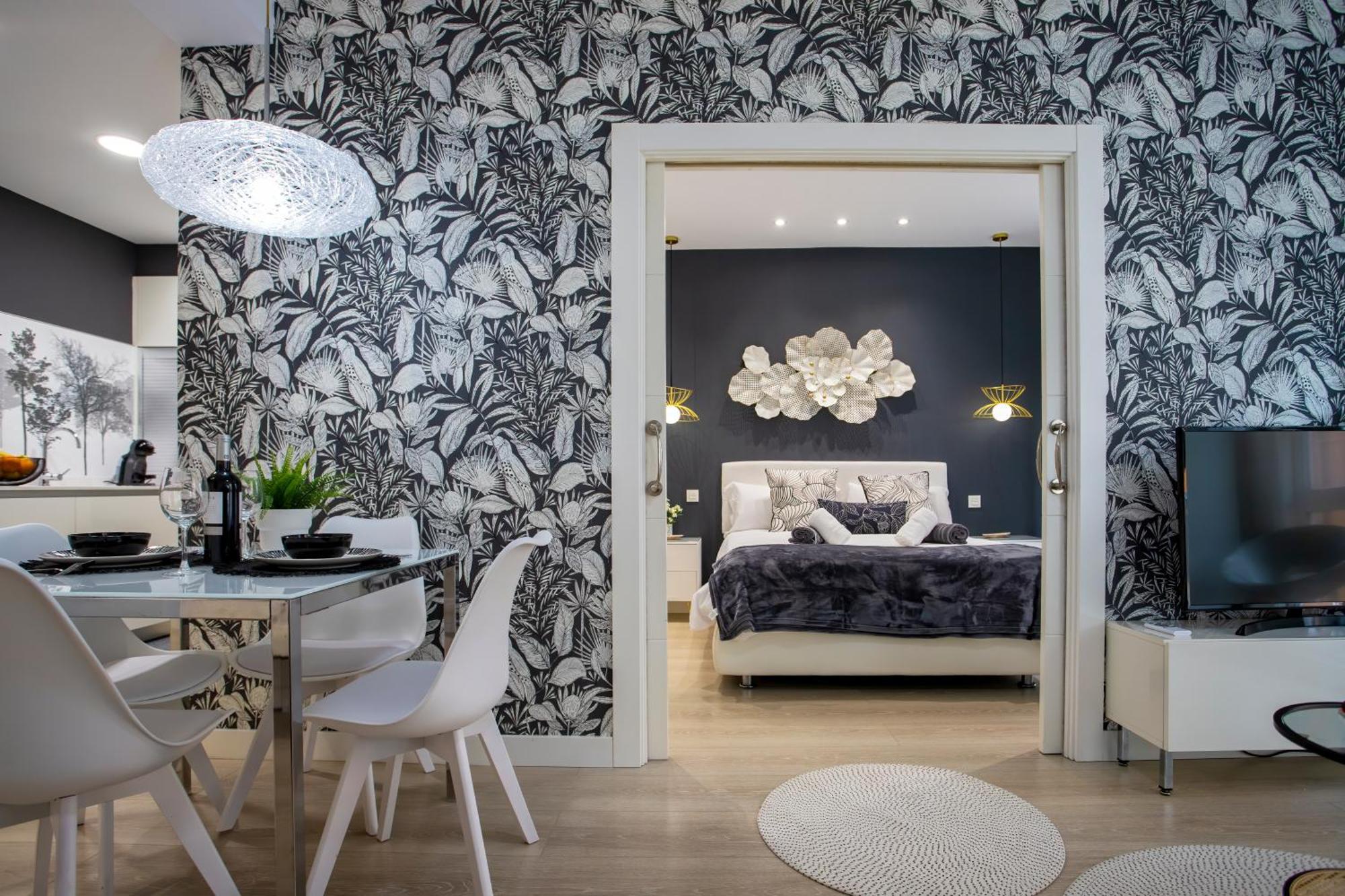 Spacio Menina By Unique Rooms Burgos Exterior photo